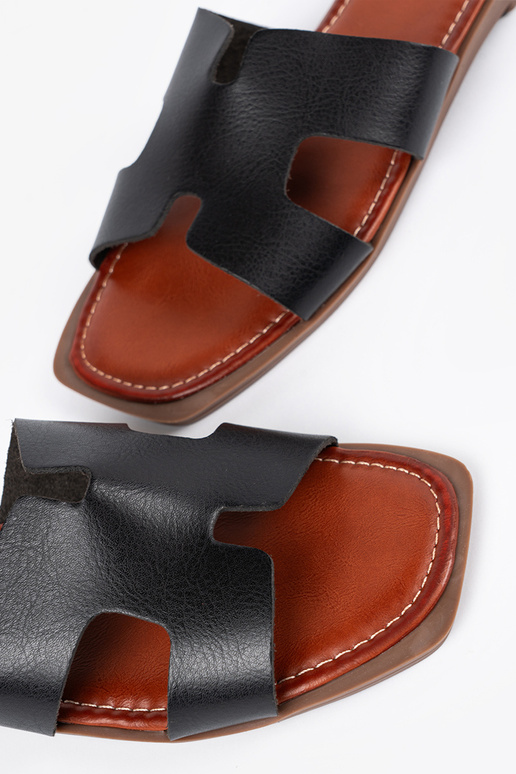 black slippers Inith a square toe