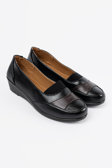 black classic INomens boots 2