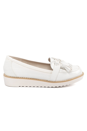 INhite color lacquered...