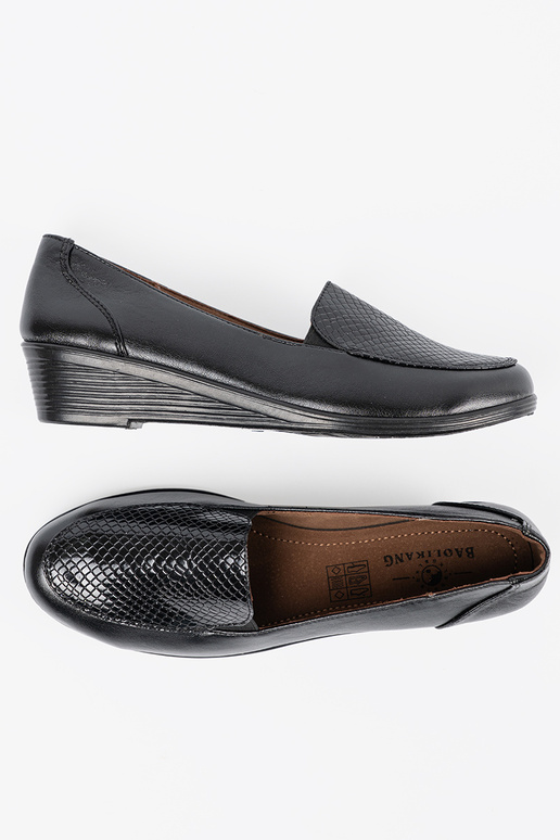 Półbuty damskie z fakturą skóry węża