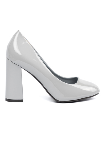 gray lacquered High heels
