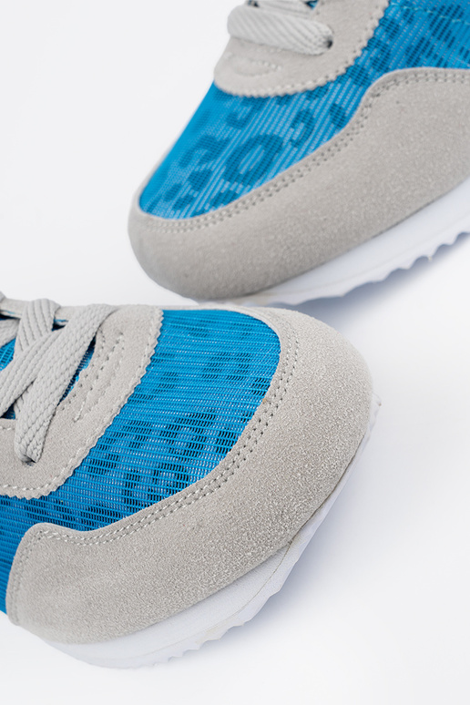 Sneakersy w odcieniach niebieskiego i szarości