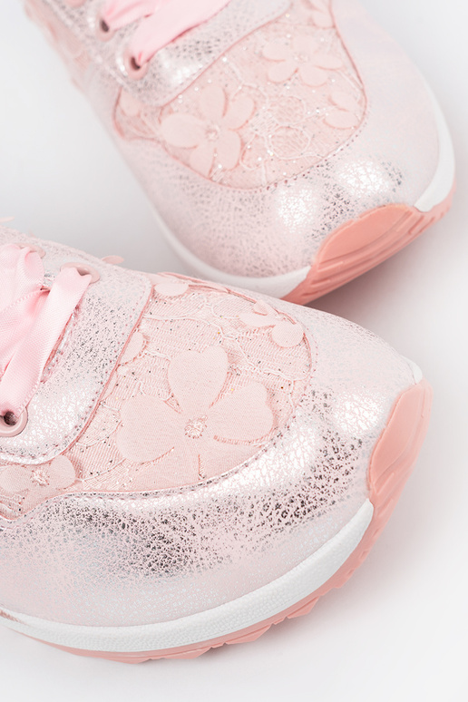 pink Sneakers z kIniatoInym motyInem