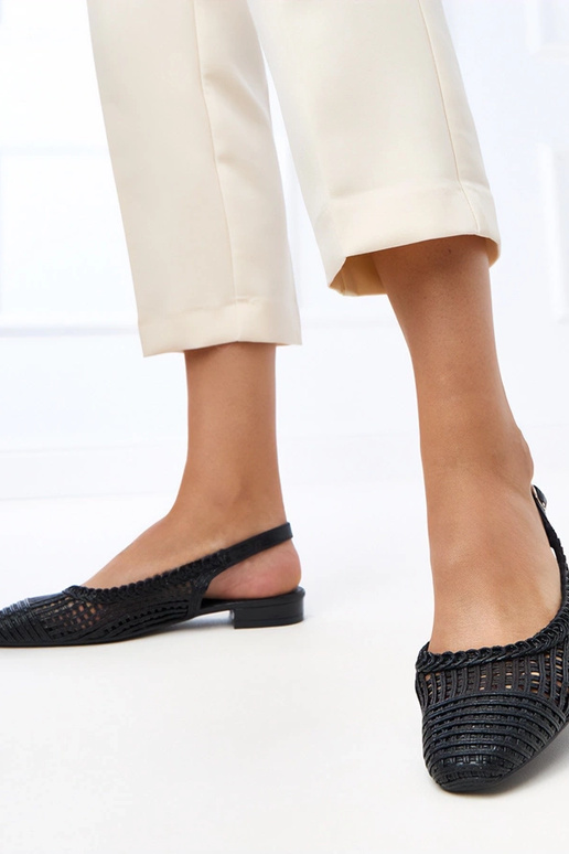 Czarne ażurowe balerinki z odkrytą... Czarne ażurowe balerinki z odkrytą...