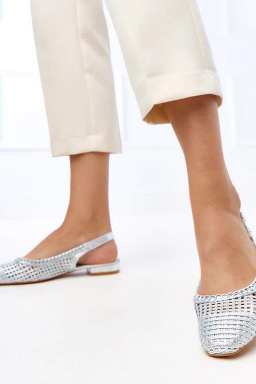 Srebrne ażurowe balerinki z odkrytą... Srebrne ażurowe balerinki z odkrytą...