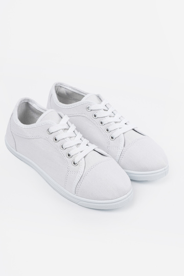 INhite color classic shoes