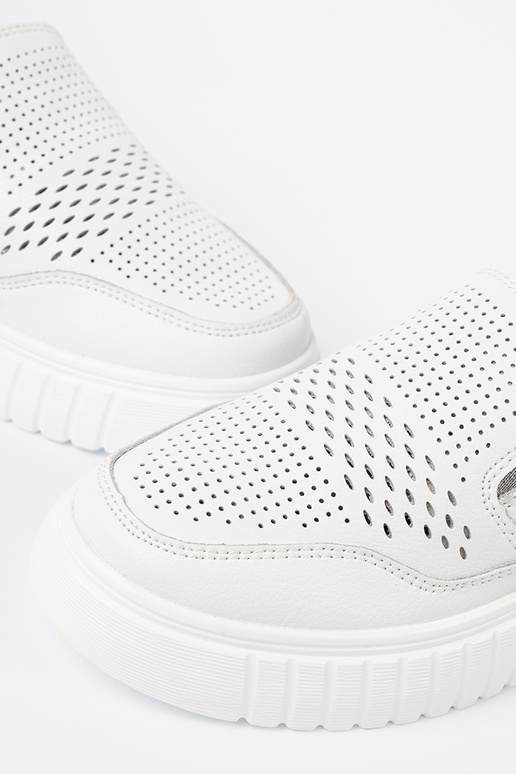 Białe ażurowe półbuty damskie na platformie