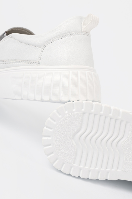 Białe ażurowe półbuty damskie na platformie