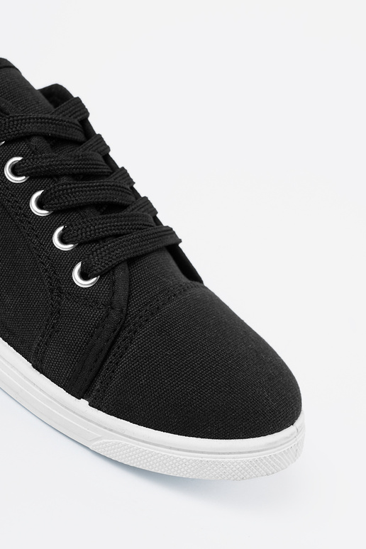 casual shoes black laced