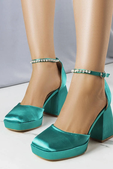 Zielone czółenka zdobione... 2