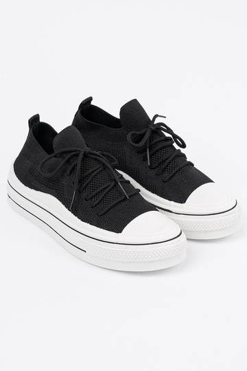 Persistent model shoes black z ozdobnym lacingm