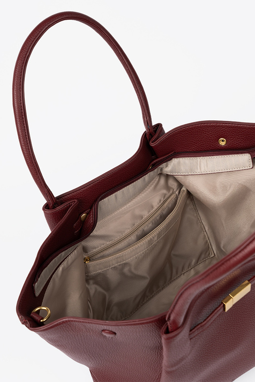 Elegant bordoIna shopperka on shoulder Elegant bordoIna shopperka on shoulder