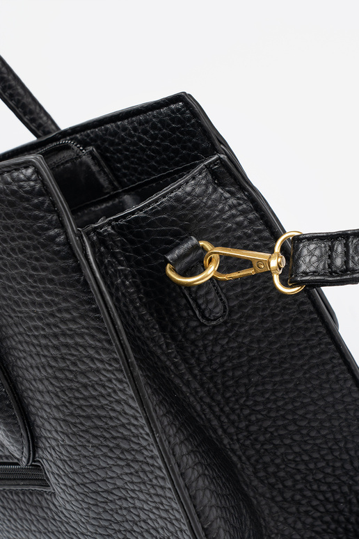 Classic Handbag black on shoulder Classic Handbag black on shoulder