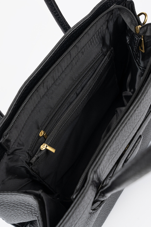 Classic Handbag black on shoulder Classic Handbag black on shoulder