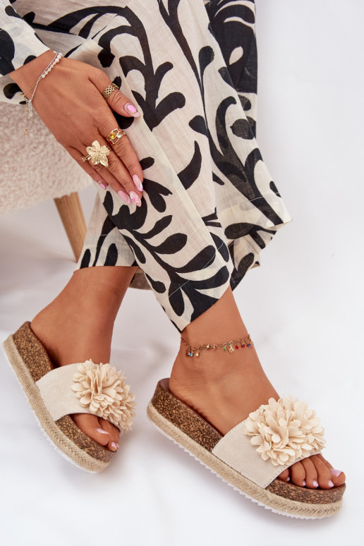 Ladies platform sandals with decorative flowers beige Tessara