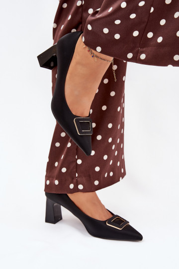 Heels with decorative buckle black Seriva