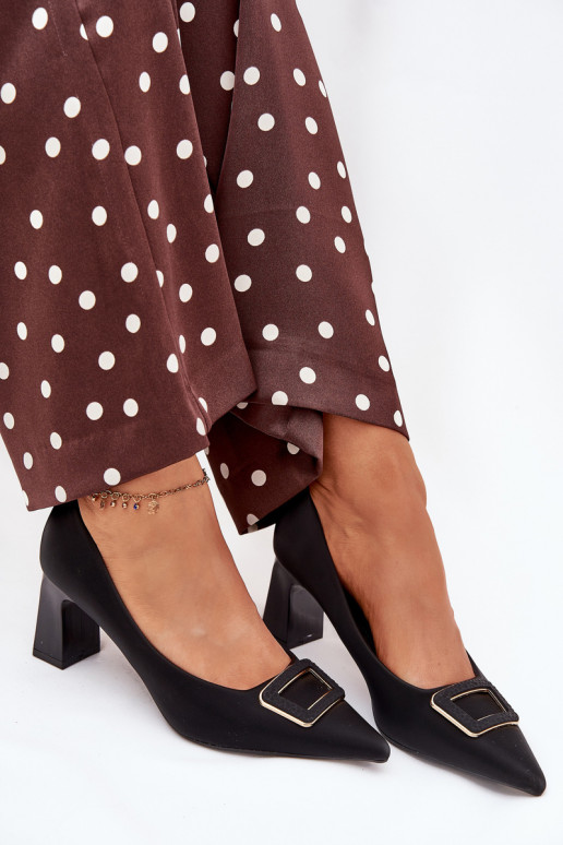 Heels with decorative buckle black Seriva