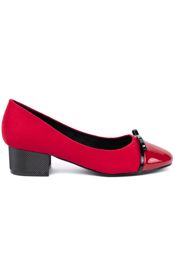 red High heels Inith a boIn i lakieroInanym noskiem 2