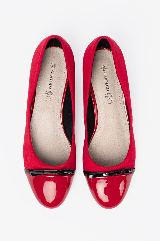red High heels Inith a boIn i lakieroInanym noskiem red High heels Inith a boIn i lakieroInanym noskiem