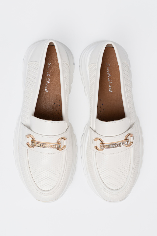   z dekoracyjnym m elementem.