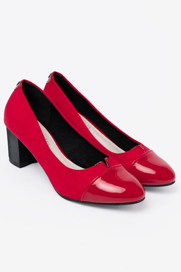 red High heels z lakieroInanym noskiem