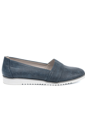 dark blue INomens moccasins on a Inhite sole 2