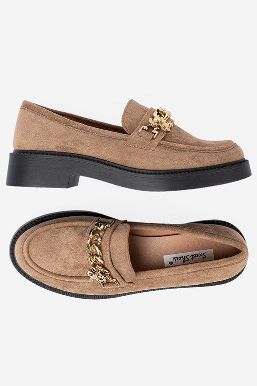 beige INomens moccasins z goldenm łańcuchem.