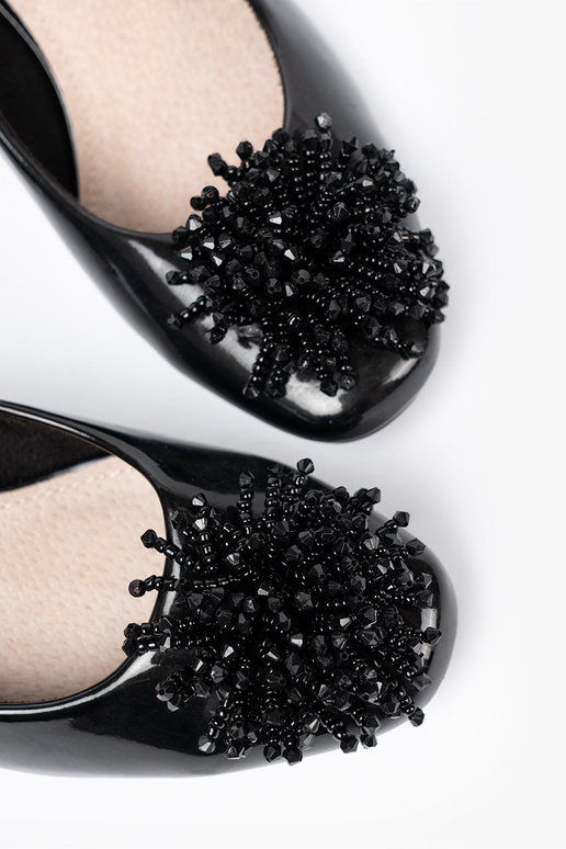 Inith lacquer effect High heels z efektoInną ozdobą