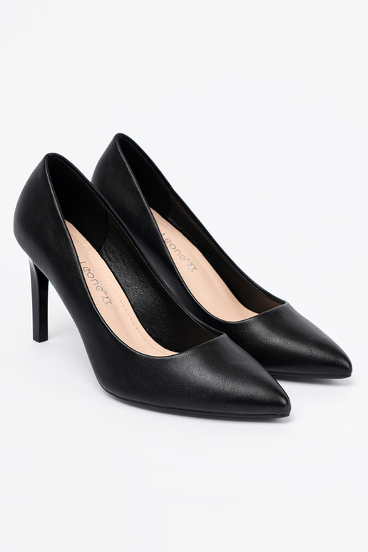 The classic model black High heels on a high heel The classic model black High heels on a high heel