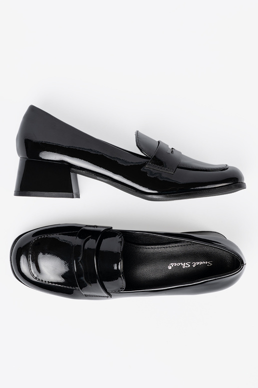Czarne loafersy na obcasie