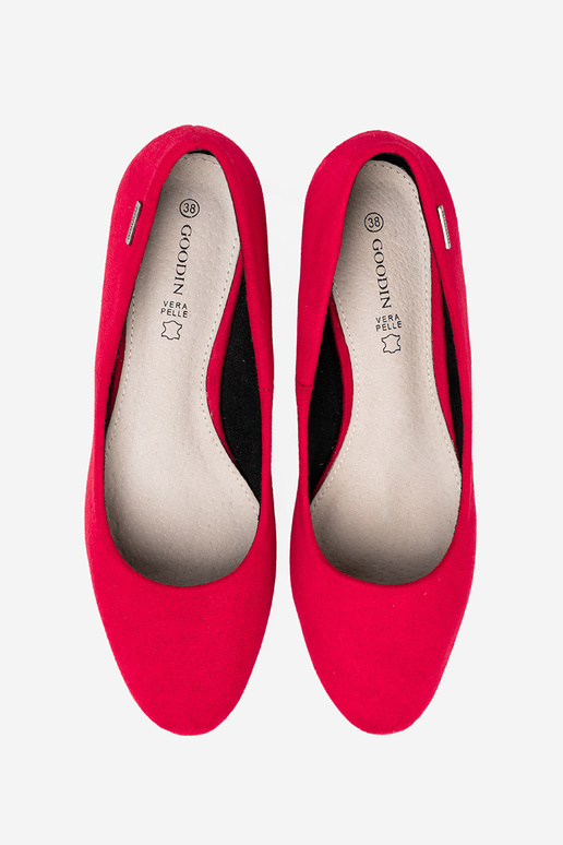 red High heels na silverm słupku