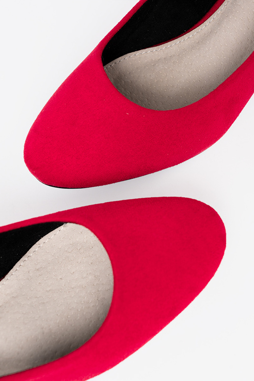 red High heels na silverm słupku