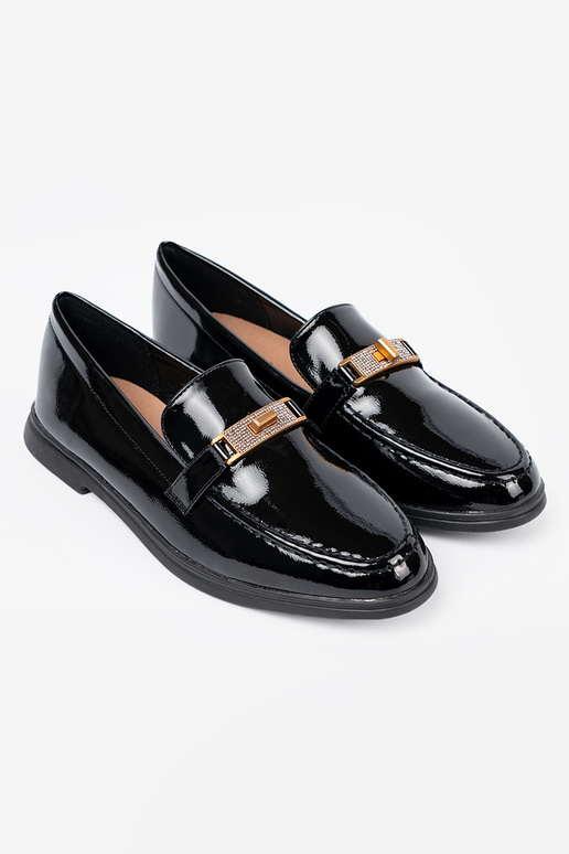 Eleganckie lakierowane mokasyny z złotą ozdobą Eleganckie lakierowane mokasyny z złotą ozdobą