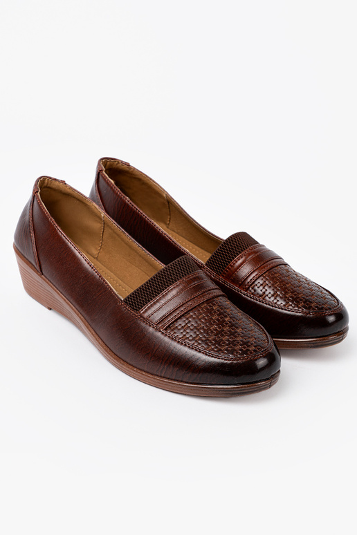slip-on z fakturoanym noskiem  slip-on z fakturoanym noskiem