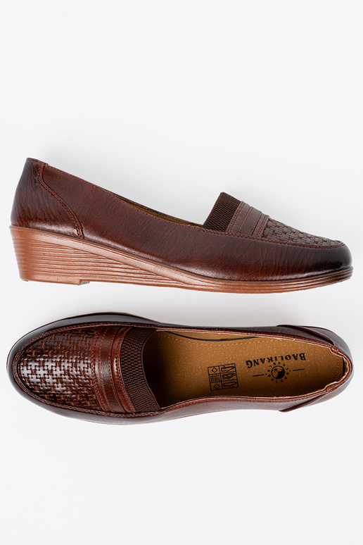 slip-on z fakturoanym noskiem  slip-on z fakturoanym noskiem