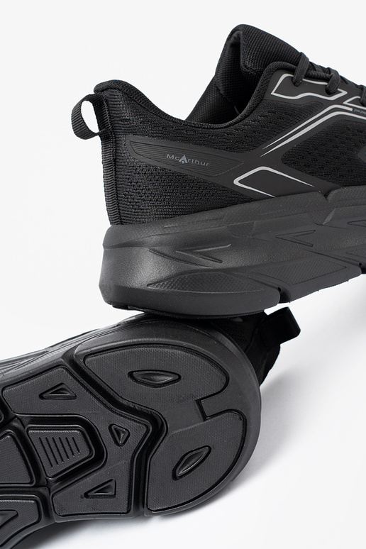 Easy sneakers black on a thick sole McArthur