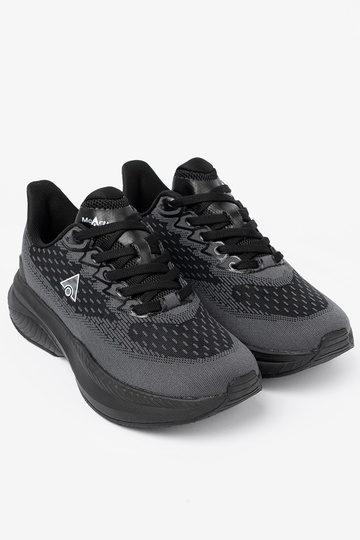 Lekkie czarne sneakersy z oddychającą cholewką McArthur