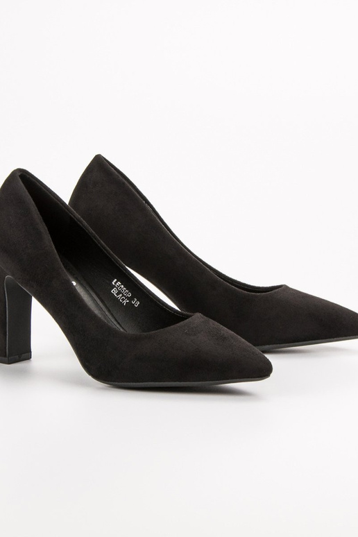 The classic model suede shoes