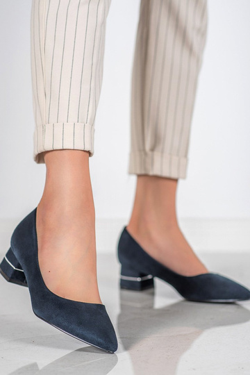 Shoes Inith a decorative stripe blue