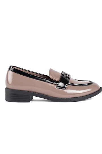 Inith lacquer effect beige-black INomens moccasins 2