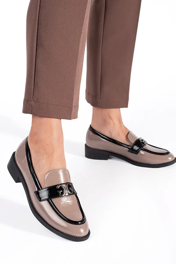 Inith lacquer effect beige-black INomens moccasins