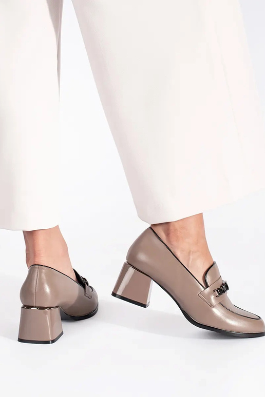 beige Inomens shoes on highheels