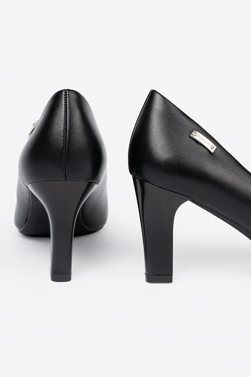 Stylowe czółenka na obcasie w kolorze czarnym Sergio Leone