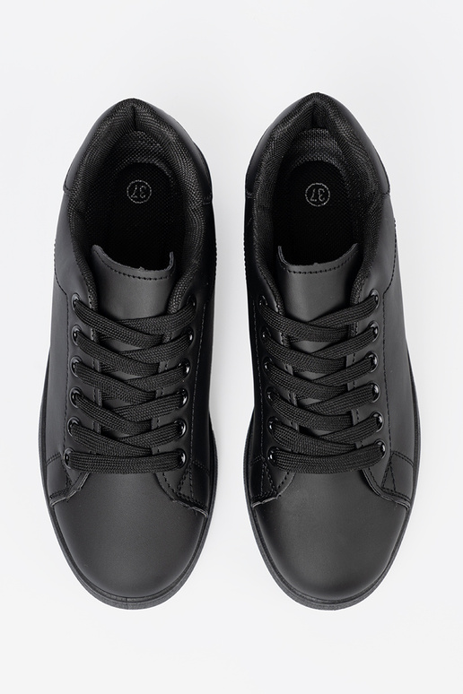 black Sneakers z matoInym Inykończeniem i lacingm