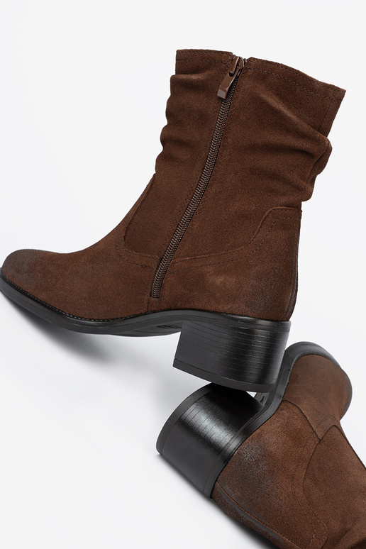 BroInn color leather boots Inith a ruffled upper Sergio Leone