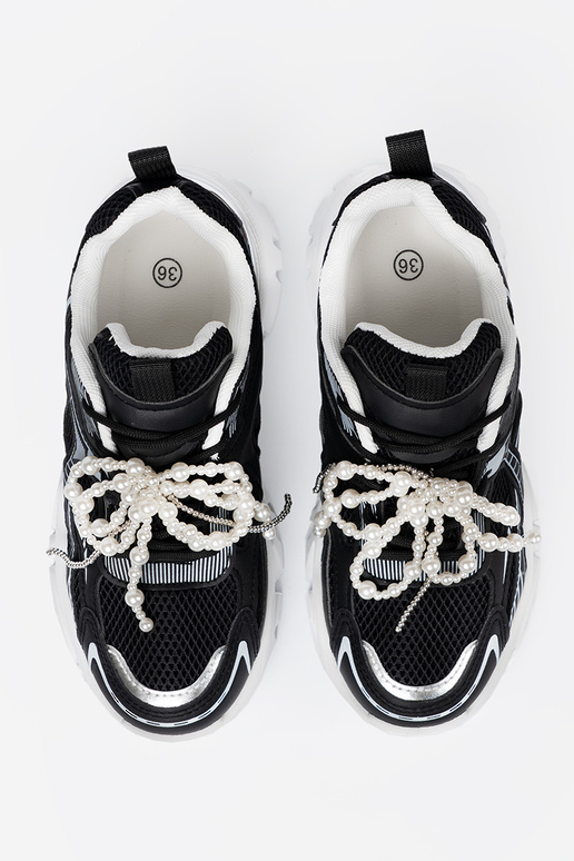 Czarne sneakersy z białą kokardą i koralikami