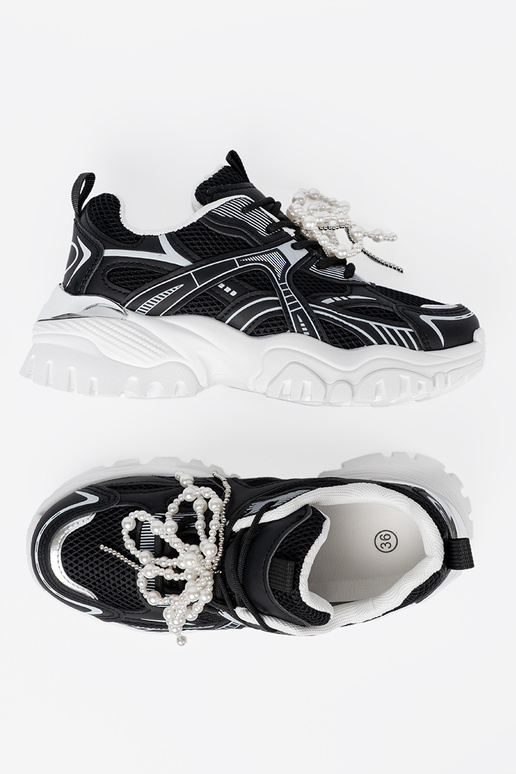 Czarne sneakersy z białą kokardą i koralikami