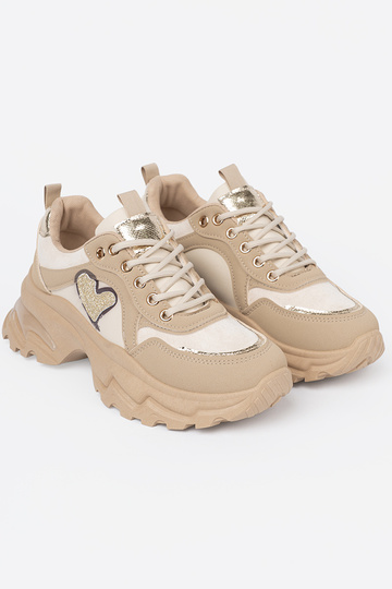 Beżowe sneakersy z ozdobnym złotym sercem