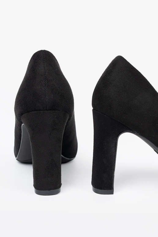 The classic model suede shoes