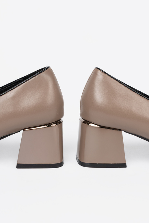 beige Inomens shoes on highheels